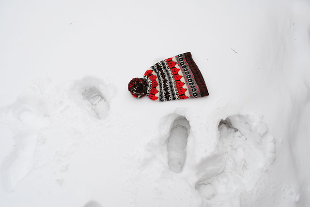 Fox Isle hat in the snow