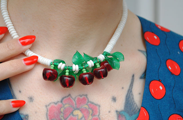 1940s cherries necklace