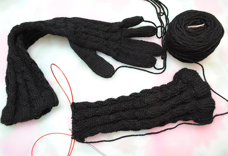 cabled gloves