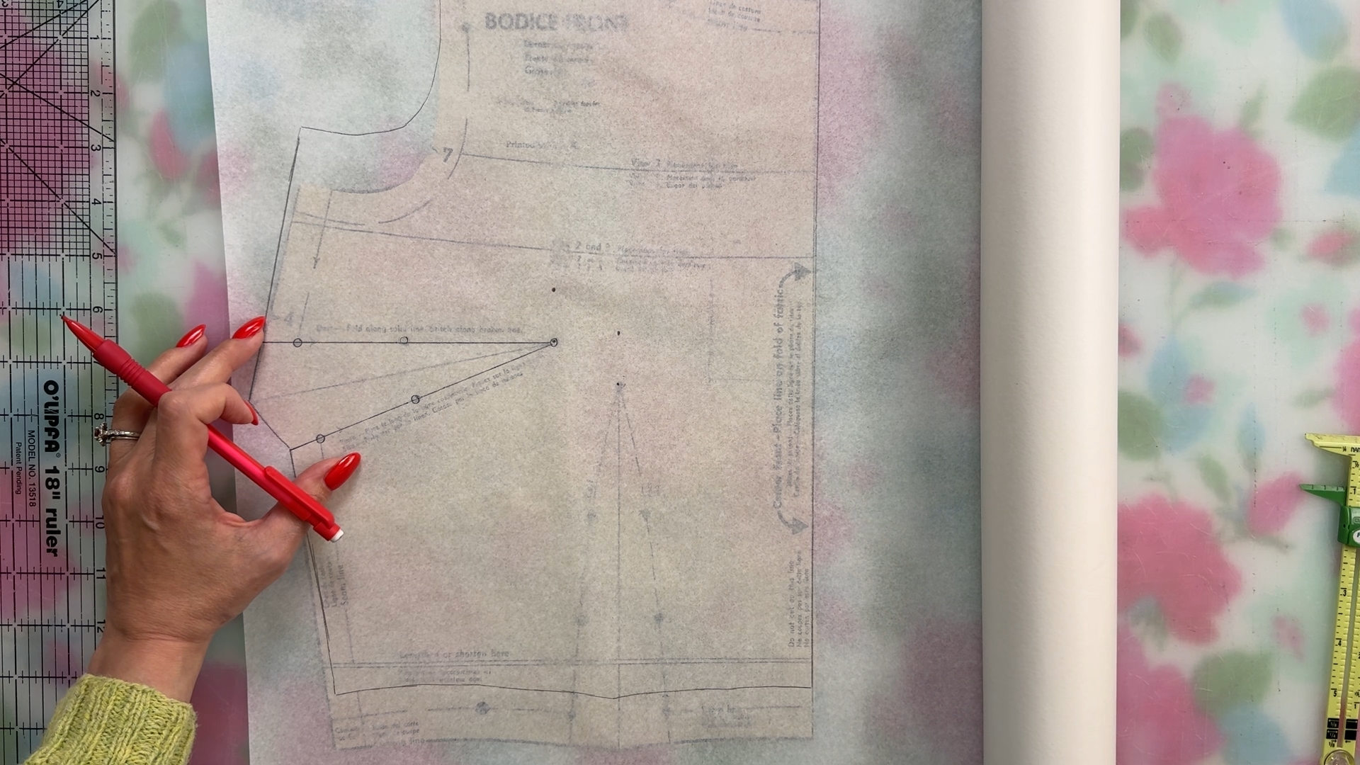 trace bust dart markings